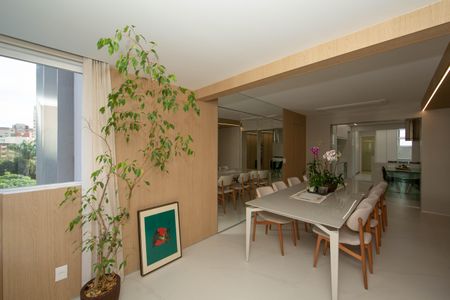 Apartamento à venda com 260m², 4 quartos e 2 vagasSALA