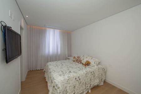 Apartamento à venda com 260m², 4 quartos e 2 vagasQUARTO3