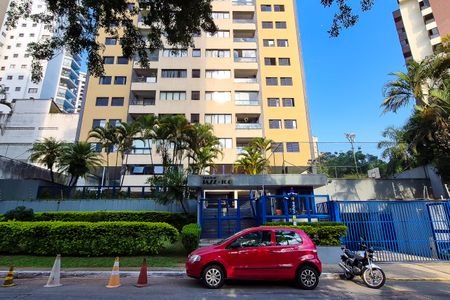 Apartamento para alugar com 121m², 3 quartos e 2 vagasFachada