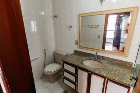 Apartamento para alugar com 121m², 3 quartos e 2 vagas Apartamento para alugar com 121m², 3 quartos e 2 vagasBanheiro da Suíte