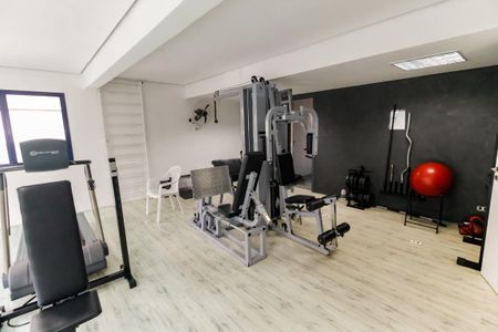 Apartamento para alugar com 121m², 3 quartos e 2 vagas Apartamento para alugar com 121m², 3 quartos e 2 vagasÁrea comum - Academia
