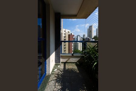 Apartamento para alugar com 121m², 3 quartos e 2 vagasVaranda