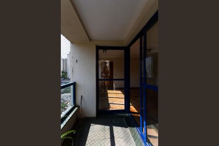 Apartamento para alugar com 121m², 3 quartos e 2 vagasVaranda