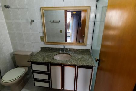 Apartamento para alugar com 121m², 3 quartos e 2 vagas Apartamento para alugar com 121m², 3 quartos e 2 vagasBanheiro da Suíte