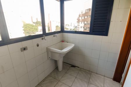 Apartamento para alugar com 121m², 3 quartos e 2 vagas Apartamento para alugar com 121m², 3 quartos e 2 vagasÁrea de Serviço