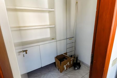 Apartamento para alugar com 121m², 3 quartos e 2 vagas Apartamento para alugar com 121m², 3 quartos e 2 vagasQuarto de Serviço
