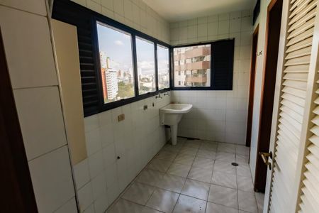 Apartamento para alugar com 121m², 3 quartos e 2 vagas Apartamento para alugar com 121m², 3 quartos e 2 vagasÁrea de Serviço