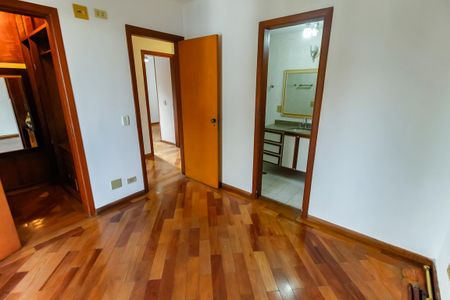 Apartamento para alugar com 121m², 3 quartos e 2 vagas Apartamento para alugar com 121m², 3 quartos e 2 vagasSuíte