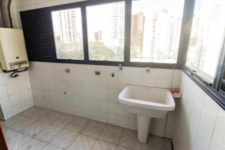 Apartamento para alugar com 121m², 3 quartos e 2 vagas Apartamento para alugar com 121m², 3 quartos e 2 vagasÁrea de Serviço