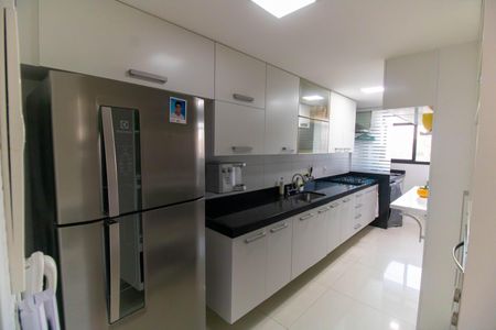 Apartamento para alugar com 120m², 3 quartos e 2 vagasCozinha e Área de Serviço