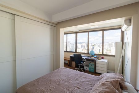 Apartamento à venda com 90m², 1 quarto e 1 vagaQuarto