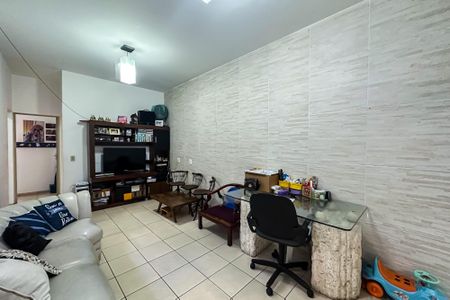 Casa à venda com 150m², 4 quartos e 2 vagasSala - Casa 2