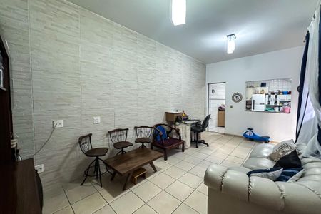 Casa à venda com 150m², 4 quartos e 2 vagasSala - Casa 2