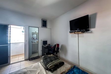 Casa à venda com 150m², 4 quartos e 2 vagasSuíte - Casa 1