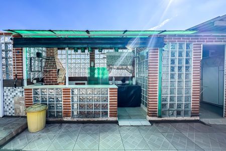 Casa à venda com 150m², 4 quartos e 2 vagasÁrea externa