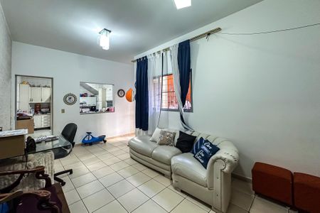 Casa à venda com 150m², 4 quartos e 2 vagasSala - Casa 2