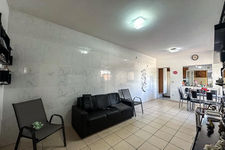 Casa à venda com 150m², 4 quartos e 2 vagasSala - Casa 1