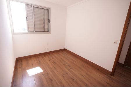 Apartamento para alugar com 55m², 2 quartos e 1 vagaQuarto