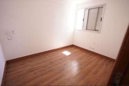 Apartamento para alugar com 55m², 2 quartos e 1 vagaQuarto