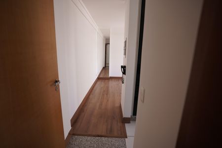 Apartamento para alugar com 55m², 2 quartos e 1 vagaCorredor