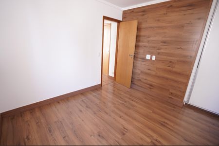 Apartamento para alugar com 55m², 2 quartos e 1 vagaQuarto 2
