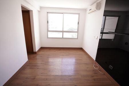 Sala de apartamento para alugar com 2 quartos, 55m² em Setor Bueno, Goiânia