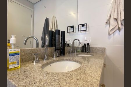 Apartamento para alugar com 125m², 3 quartos e 2 vagasBanheiro da Suíte 2 