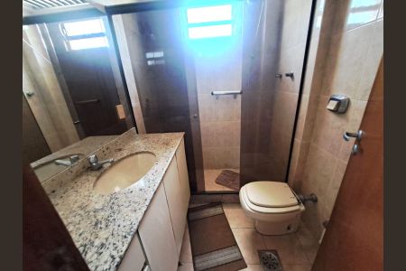 Banheiro  de apartamento à venda com 3 quartos, 149m² em Grajaú, Rio de Janeiro