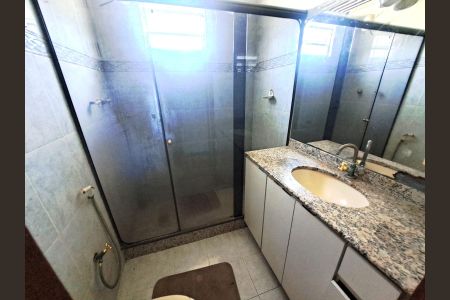 Banheiro de apartamento à venda com 3 quartos, 149m² em Grajaú, Rio de Janeiro