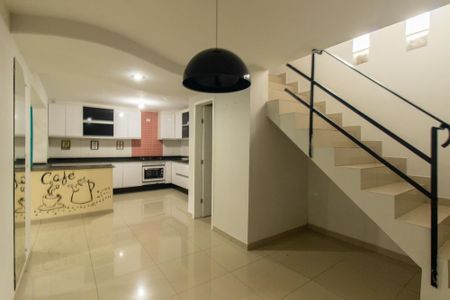 Casa para alugar com 140m², 3 quartos e 4 vagas Casa para alugar com 140m², 3 quartos e 4 vagasSala de Jantar