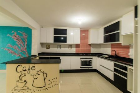Casa para alugar com 140m², 3 quartos e 4 vagas Casa para alugar com 140m², 3 quartos e 4 vagasCozinha