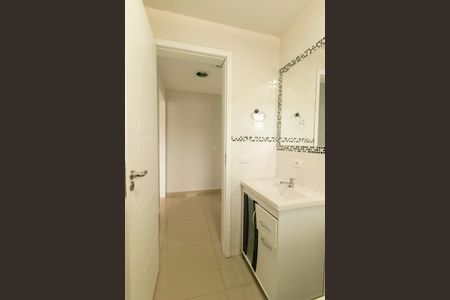 Casa para alugar com 140m², 3 quartos e 4 vagas Casa para alugar com 140m², 3 quartos e 4 vagasBanheiro Social