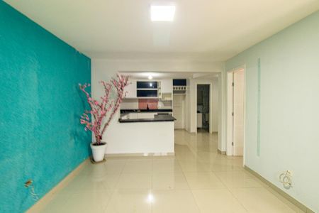 Casa para alugar com 140m², 3 quartos e 4 vagas Casa para alugar com 140m², 3 quartos e 4 vagasSala