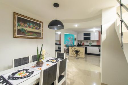 Sala de casa para alugar com 3 quartos, 140m² em Tatuquara, Curitiba