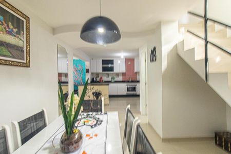 Casa para alugar com 140m², 3 quartos e 4 vagasSala