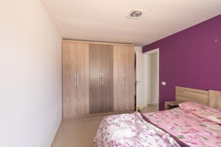 Quarto 1 de casa para alugar com 3 quartos, 140m² em Tatuquara, Curitiba