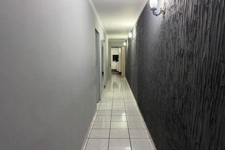 Casa à venda com 178m², 3 quartos e 2 vagasCorredor