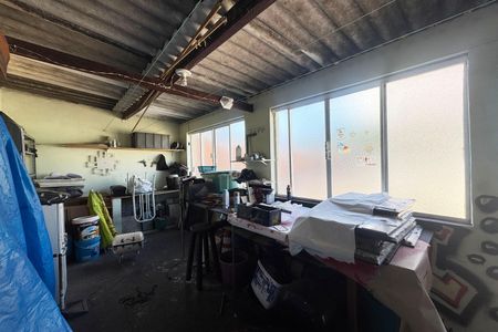 Casa à venda com 178m², 3 quartos e 2 vagasQuartinho