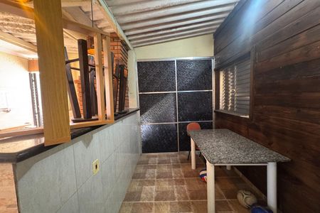 Casa à venda com 178m², 3 quartos e 2 vagasChurrasqueira