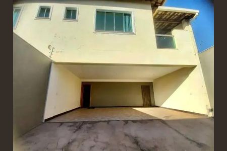 Casa para alugar com 160m², 3 quartos e 4 vagas