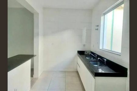 Casa para alugar com 3 quartos, 160m² em Santa Amelia, Belo Horizonte