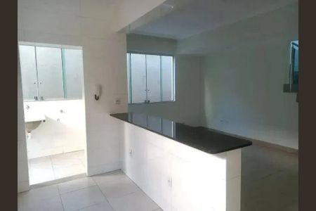 Casa para alugar com 3 quartos, 160m² em Santa Amelia, Belo Horizonte