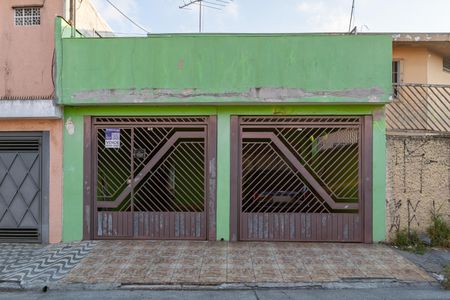 Casa à venda com 104m², 3 quartos e 1 vagaFachada