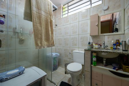 Casa à venda com 104m², 3 quartos e 1 vagaBanheiro