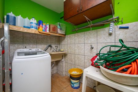 Casa à venda com 104m², 3 quartos e 1 vagaÁrea de Serviço