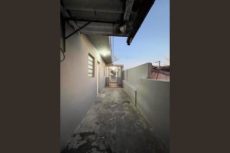 Casa para alugar com 70m², 2 quartos e 1 vagaCorredor