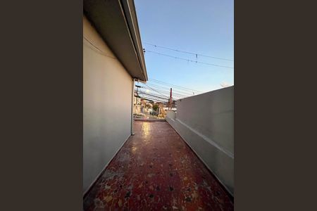 Casa para alugar com 70m², 2 quartos e 1 vagaQuintal