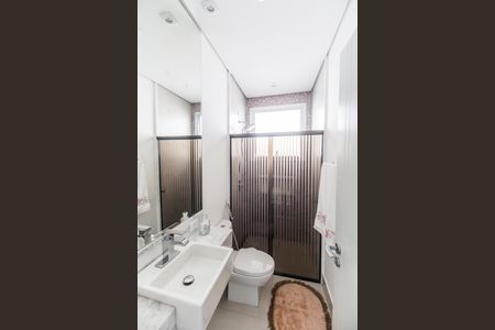 Casa de condomínio à venda com 462m², 5 quartos e 4 vagas Casa de condomínio à venda com 462m², 5 quartos e 4 vagasBanheiro da Suíte
