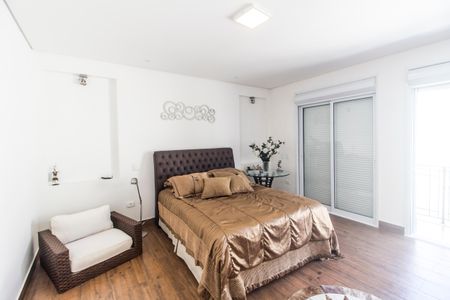 Casa de condomínio à venda com 462m², 5 quartos e 4 vagas Casa de condomínio à venda com 462m², 5 quartos e 4 vagasSuíte 1