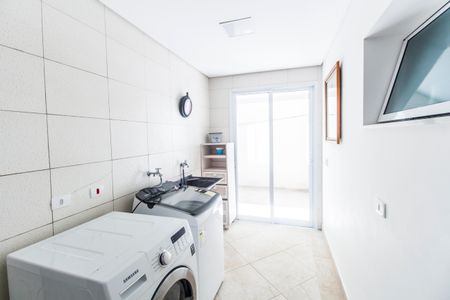 Casa de condomínio à venda com 462m², 5 quartos e 4 vagas Casa de condomínio à venda com 462m², 5 quartos e 4 vagasÁrea de Serviço